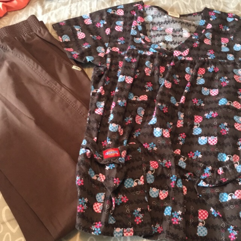 Cute scrub set